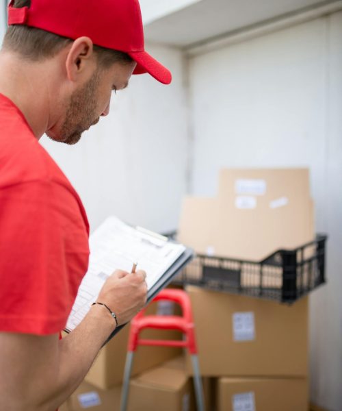 pexels-kampus-7843990-min